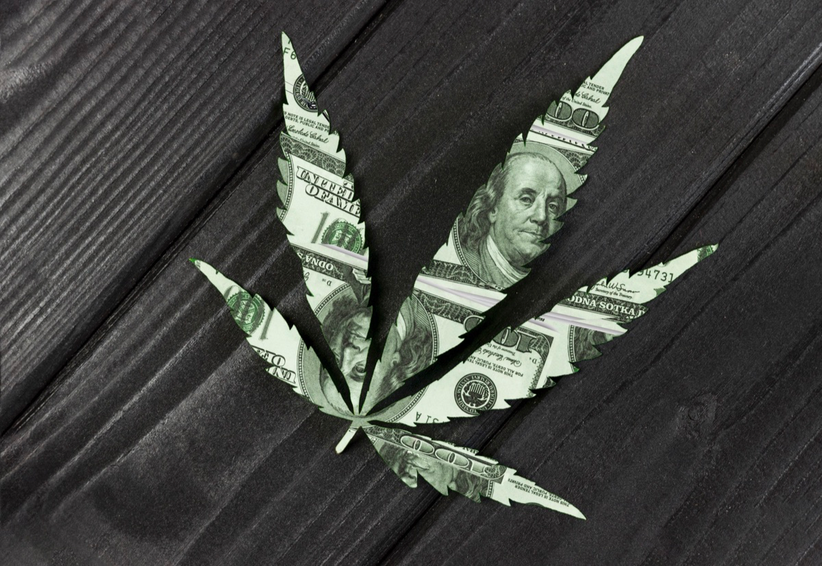 Investment Rules for Security Clearance Holders | The Military Wallet