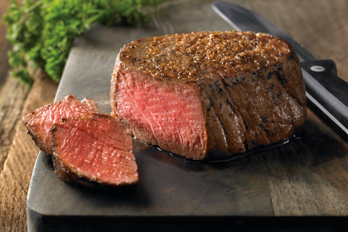 Outback Steakhouse 2025 Veterans Day Military Discount